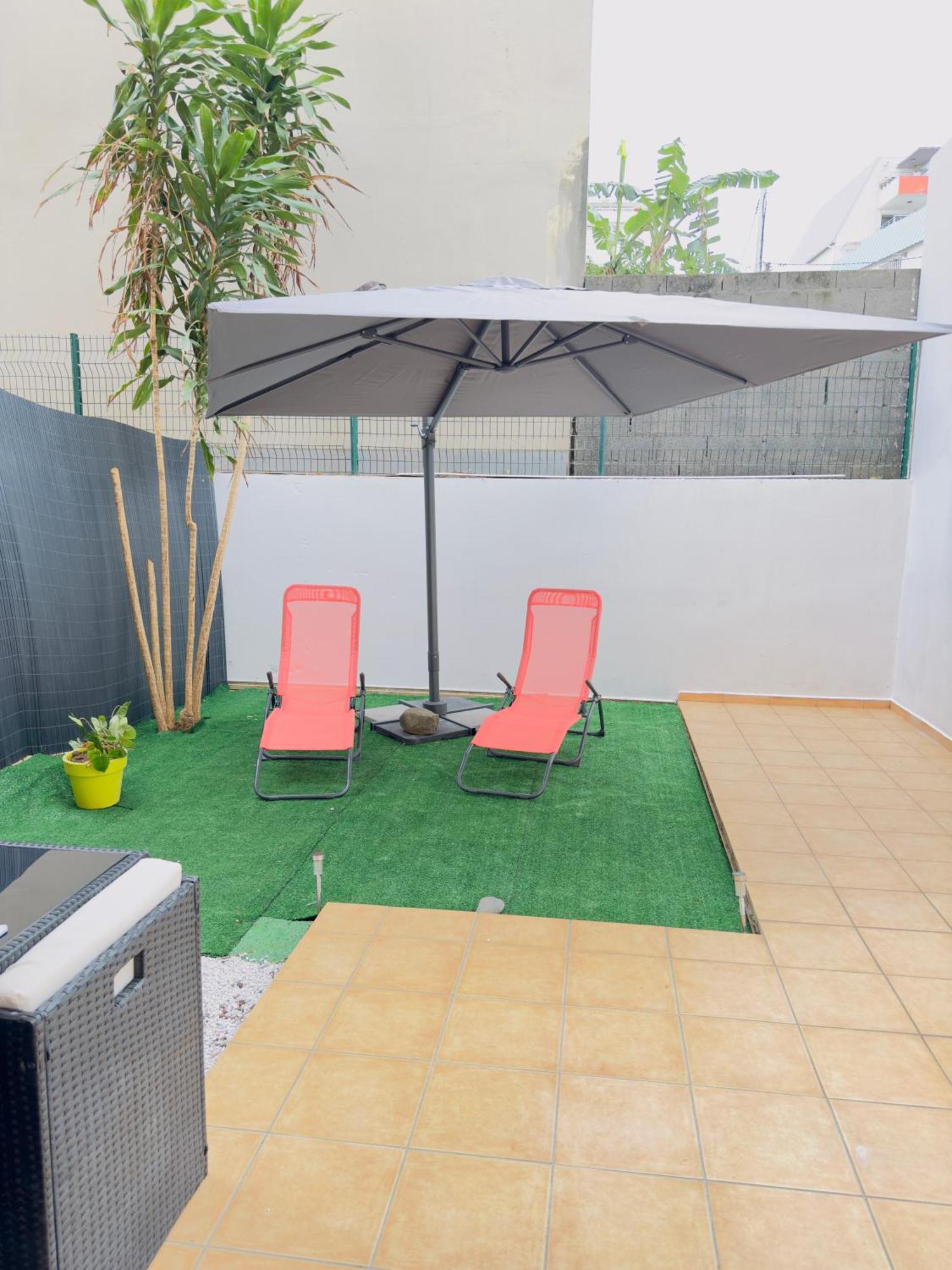 Le Petit Oasis Daire Saint-Denis Dış mekan fotoğraf